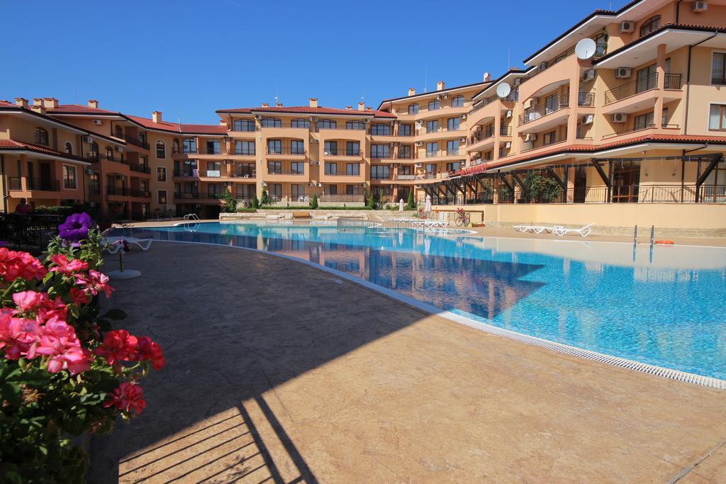 Menada Sky Dreams Apartments Sveti Vlas Exteriör bild