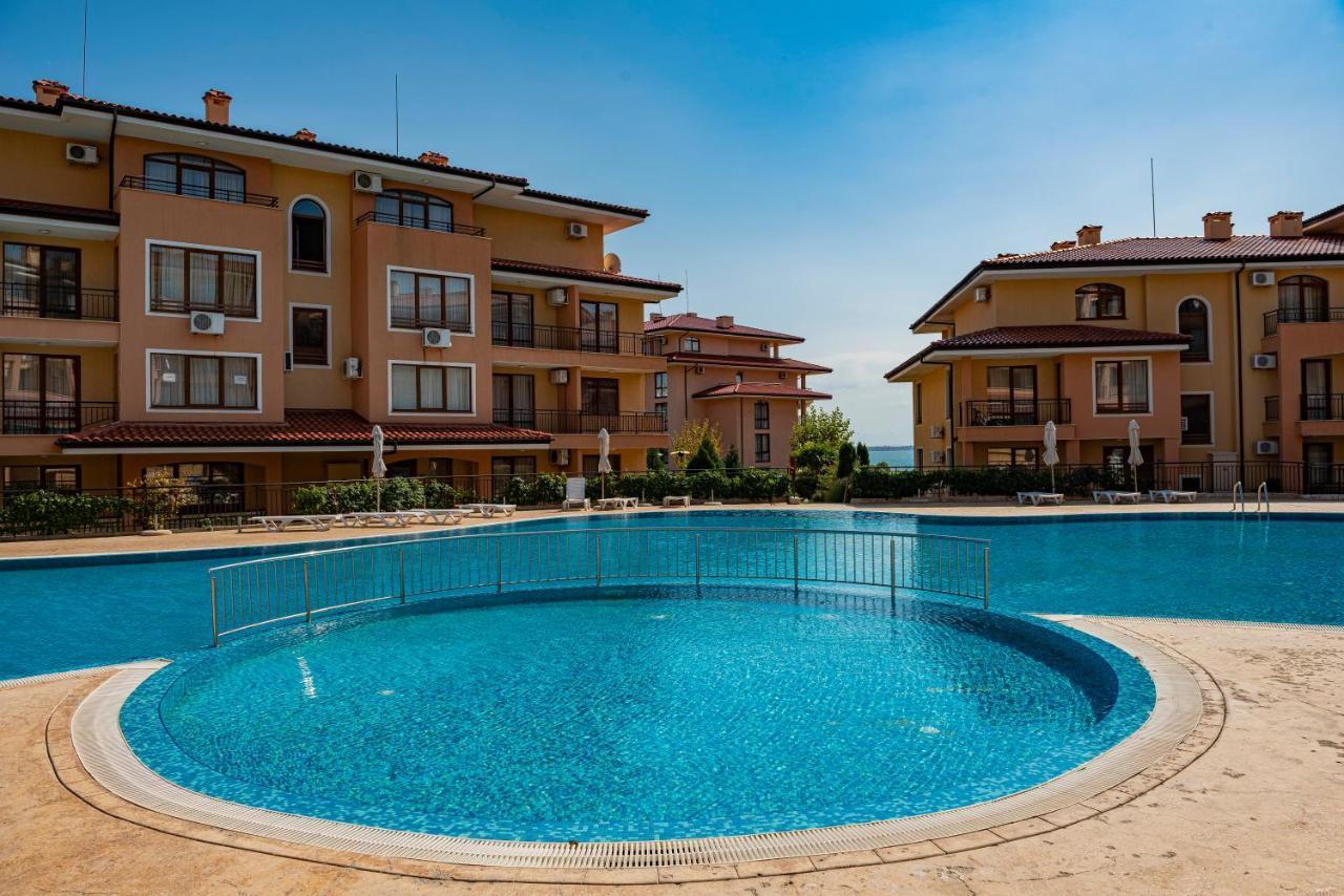 Menada Sky Dreams Apartments Sveti Vlas Exteriör bild