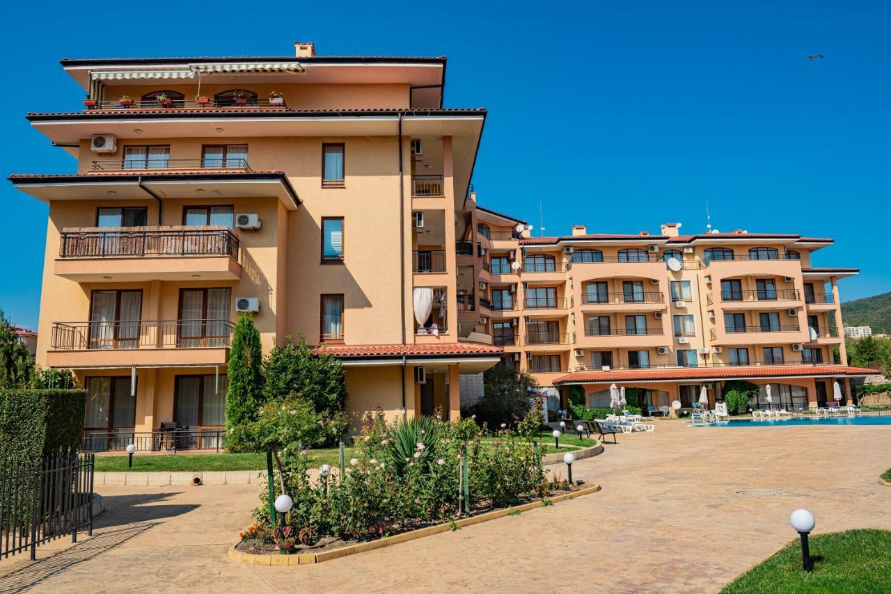 Menada Sky Dreams Apartments Sveti Vlas Exteriör bild