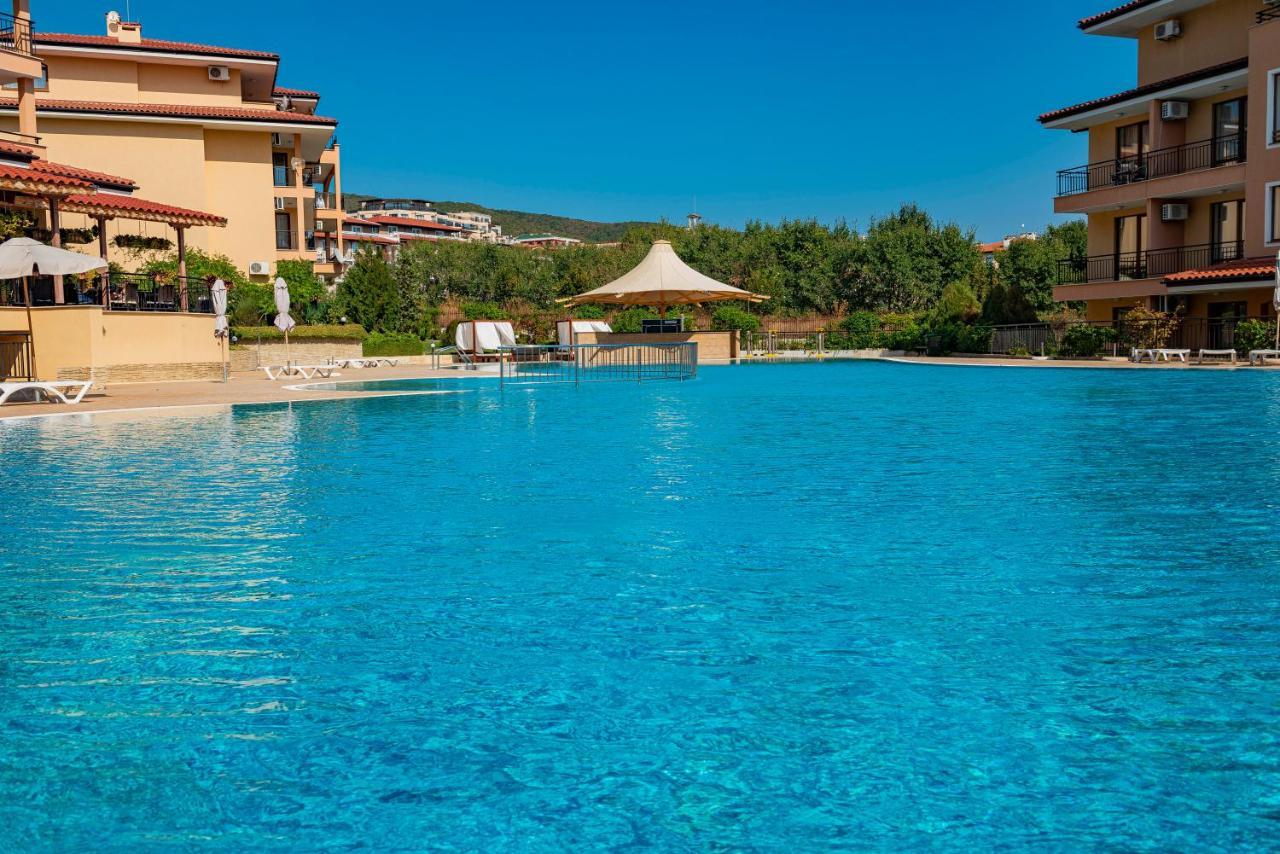 Menada Sky Dreams Apartments Sveti Vlas Exteriör bild